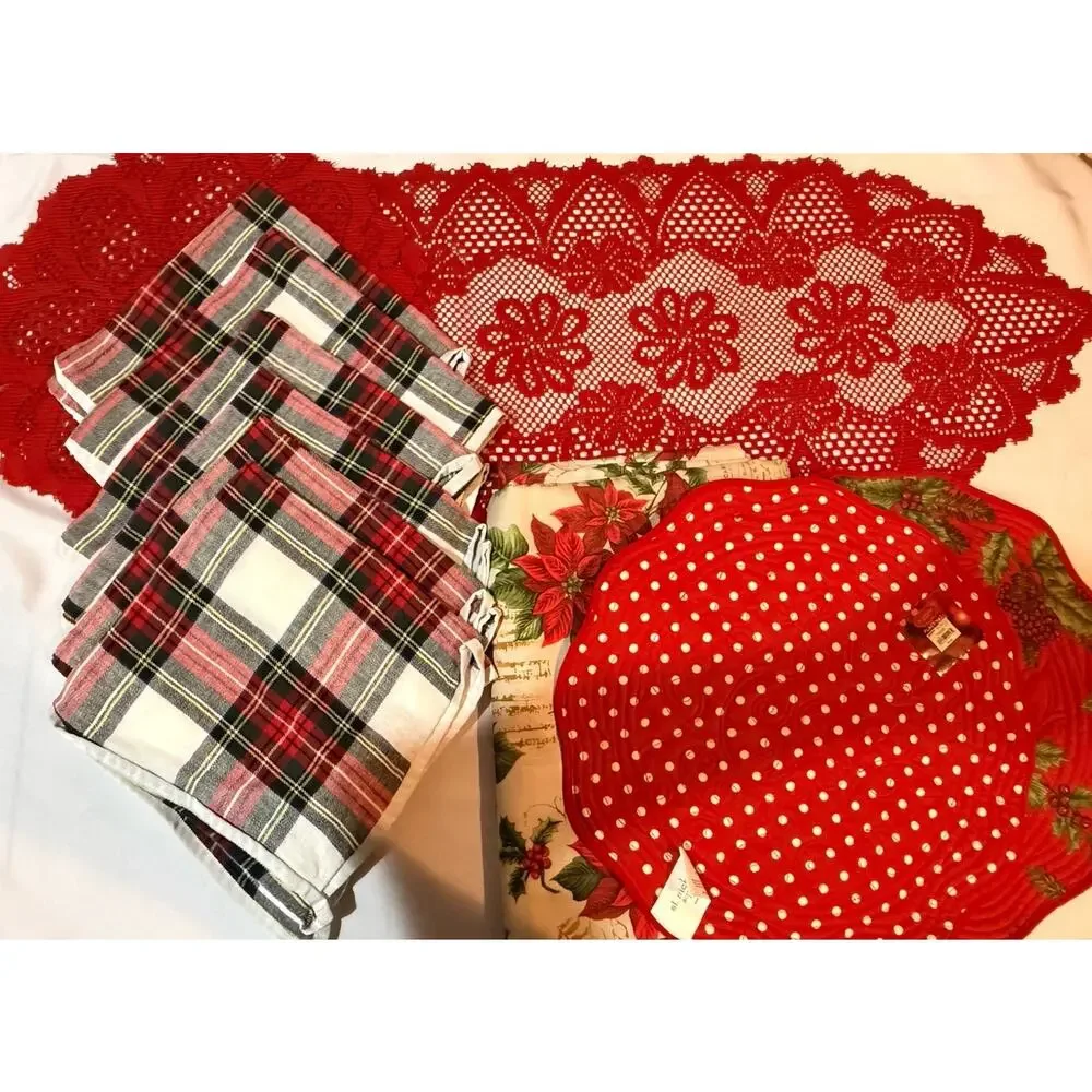 Complete Christmas Table Linen Lot Williams Sonoma, Placemats, Runner Tablecloth